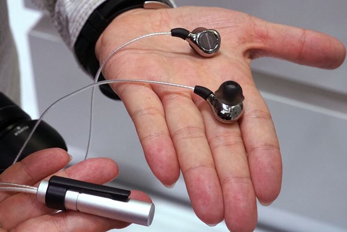 uXelento wirelessv͎Ɋ|郊R̃fUC