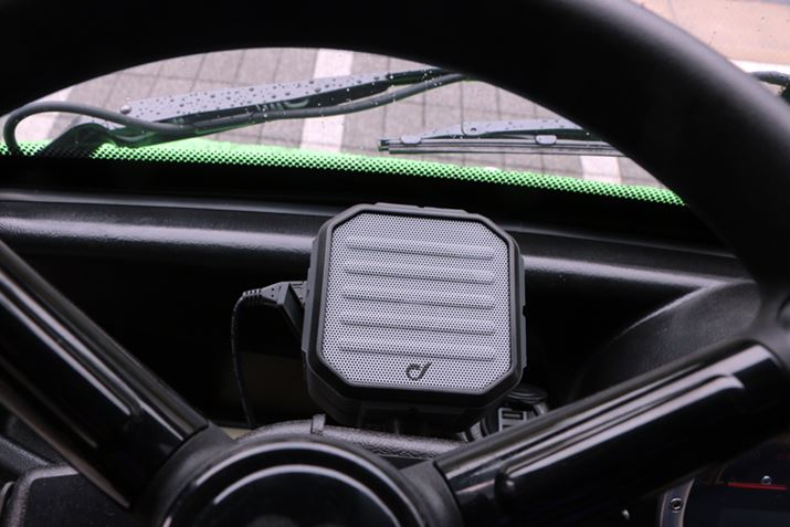 Bluetoothڑ̃Xs[J[nhɓڂĂ̂ŁAX}[gtH̉yyނƂ\