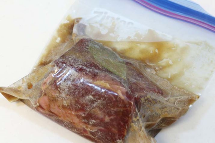 ^̍ޗu_[ɂARVEŉtĂЂƔӒu܂