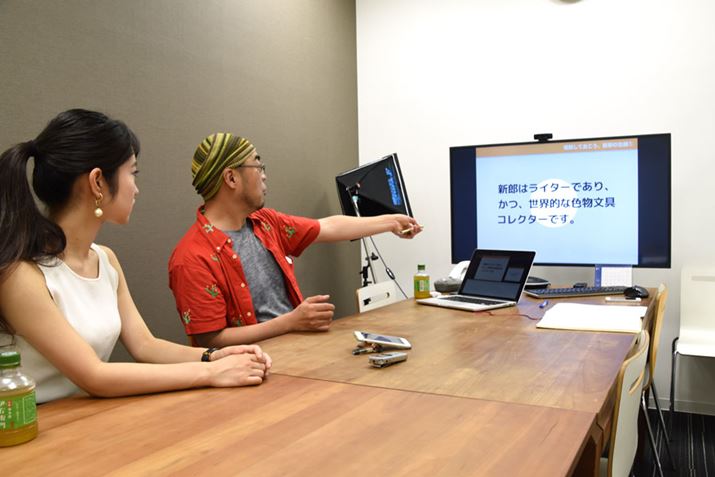 �e���r���j�^�[�ɉf���o�����uPowerPoint�v���g���āA�u�����\���v�|�C���^�[�@�\���I