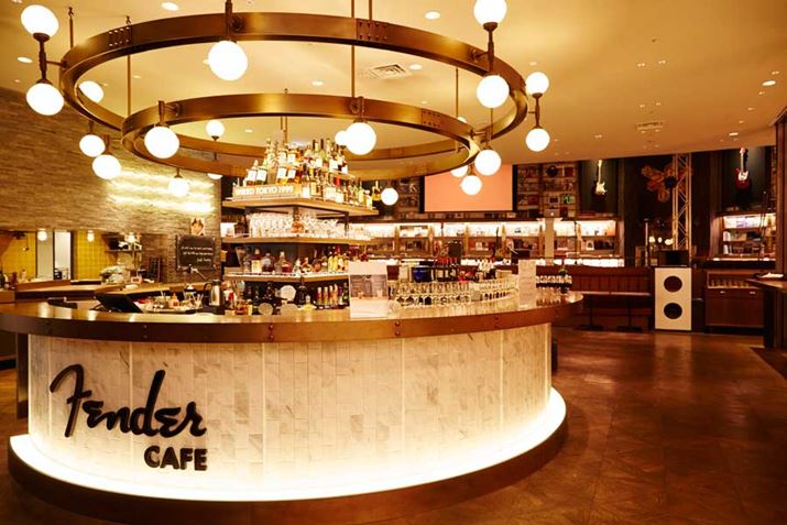 aJQFRONT 7FɊԌI[vFENDER CAFE