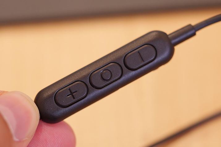 R3{^ByȂ̃XLbvƃobN͒ōsB}CN̗͂ʂɓڂĂ