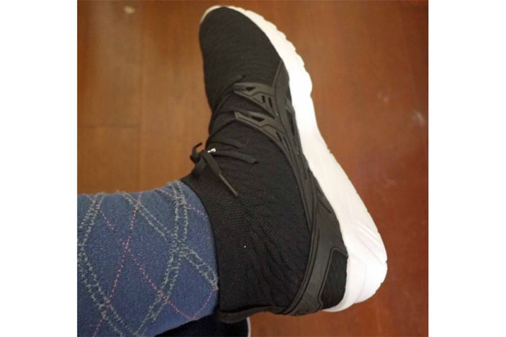 C𗚂ĂtBbg͑Ȃ邱ƂȂA҂ƑɃtBbg܂