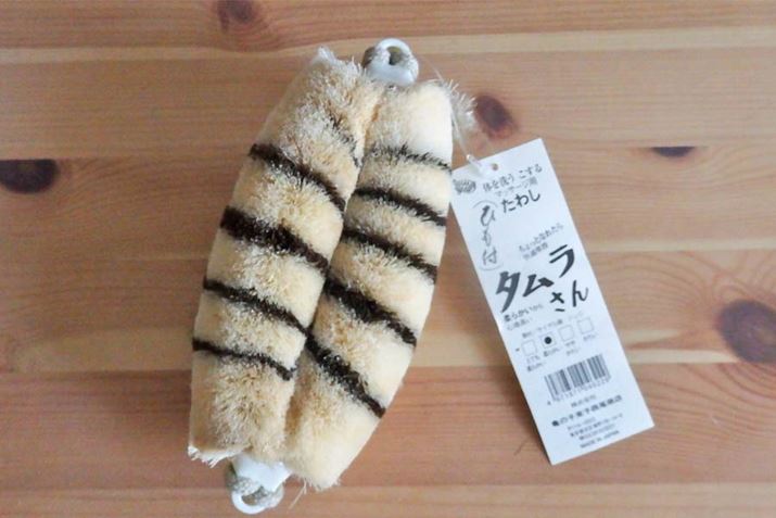 2ނ̑@ۂ̑gݍ킹ŎȖ͗lX^CbVȁu^v