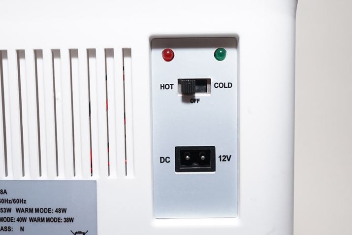 wʂɂ̓zbgƃR[h̐؂ւtdXCb`ACA_v^[̒[q