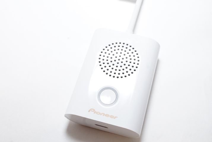 {̑Oʂɂ̓Xs[J[ƃ{^B̃{^͓d{^ł͂ȂAĐ^ꎞ~̑{^ł