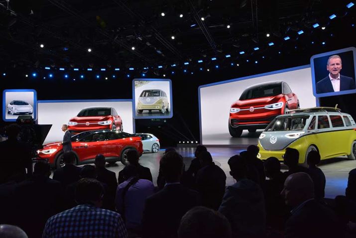 nb`obŃuI.D.vA~jóuI.D.BUZZvȂǁAEṼRZvgJ[𑽐WĂ