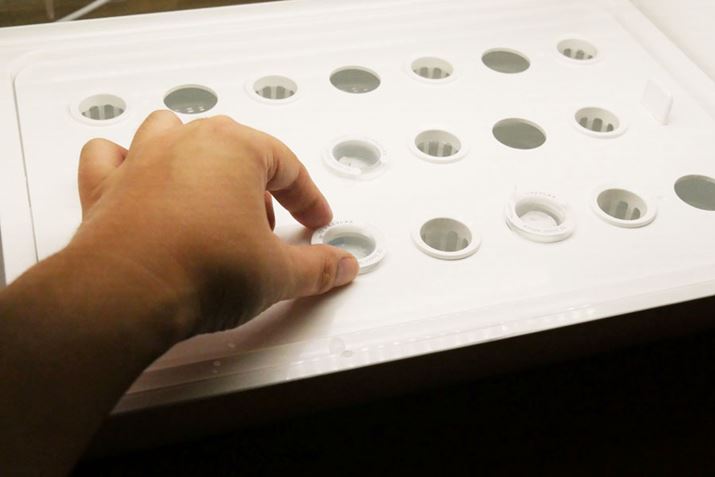 ꂽufoop capsuleṽt^ybƂ͂āA͔|v[gɃZbgĂ܂