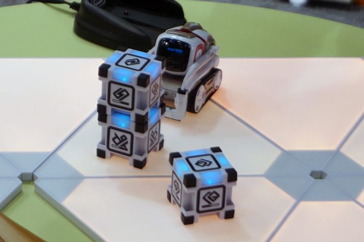 {fB͏AēAFēlq͂܂Ƀ{bgI 