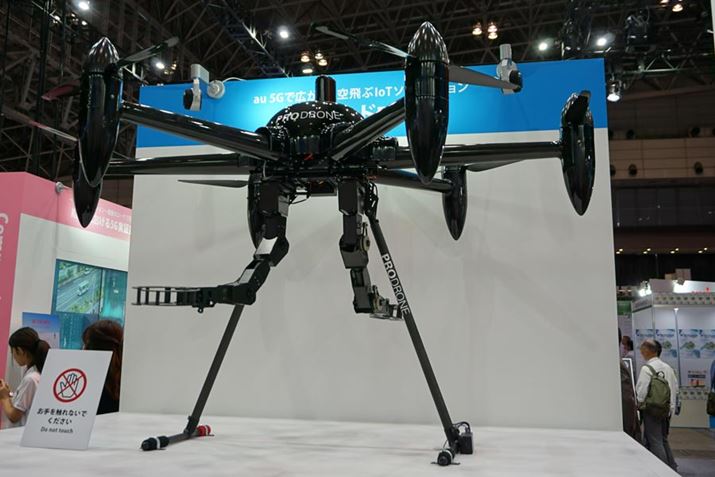 KDDI�̃X�}�[�g�h���[����5G�l�b�g���[�N�����p���邱�ƂŁA��荂���ׂȉf���𑗐M�ł���