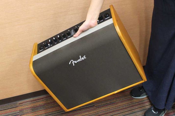 dʂ8kgŁA{̏㕔ɎĎ^тł邽߁A̎łړ₷̂|Cg