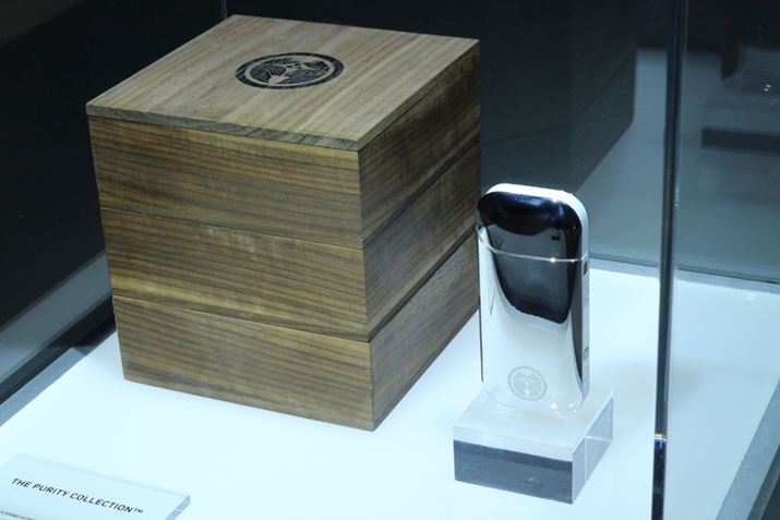 ̓Vo[B́uTHE PURITY COLLECTIONv͈̂ɂȂ̂H