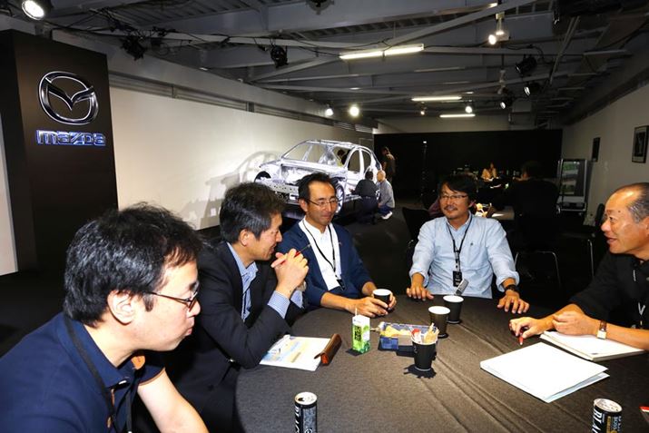 }c_̊J҂Ƃ̍ksAVZpڎŵɔ邱Ƃł