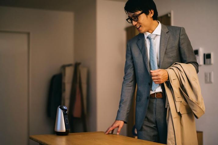 F@\ŉƑʂAꂼɈĂbZ[W`邱Ƃł