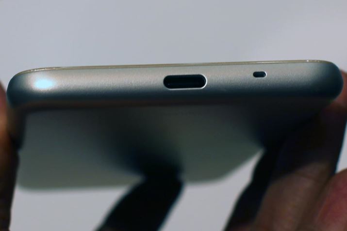 USB Type-C|[gAQuickCharge 3.0Ή[dg΋}[ds