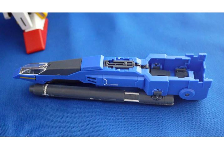 ܂͋@ƂȂ_ur[Ct̂悤ɕό`܂