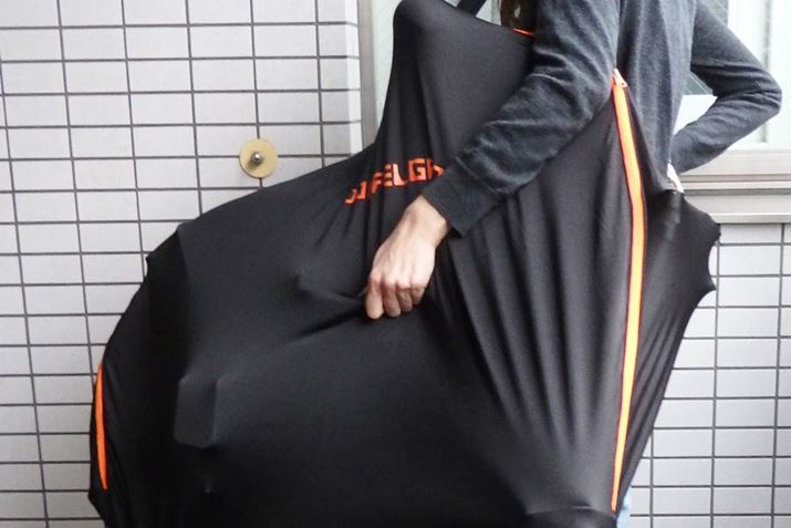 LkfނłłĂ邽߁AOt[ނƉ^т₷Ȃ܂