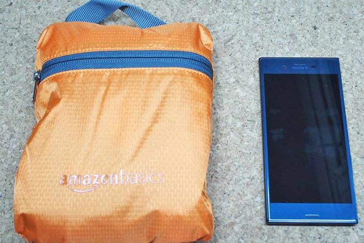 �T�C�Y���͂��ꂭ�炢�B�L�����Ƃ��̗e�ʂ��l����Ƒ����R���p�N�g�ł��傤