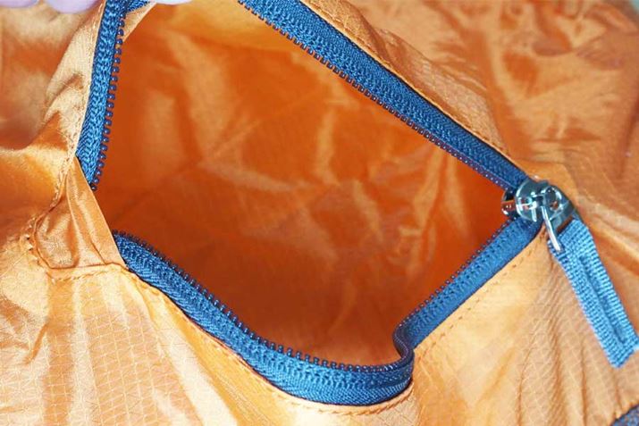 �t�����g�|�P�b�g�ł��B�}�`�͂Ȃ��ł����A�L���͂��Ȃ肠��܂�