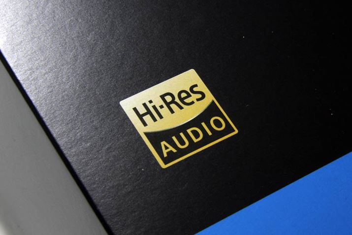 pbP[W̕\ʂɓXƋPF̃nC]S