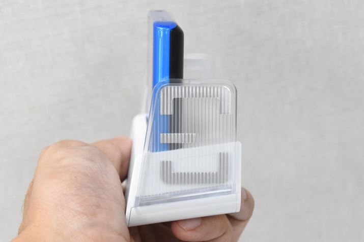 N[h̃NA{fBɃAei𓋍ځBlbg肷Ƃ