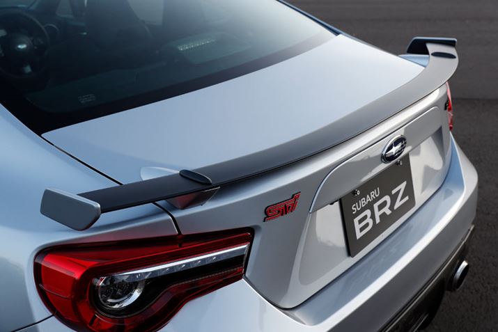 XouBRZ STI Sportṽe[C[W