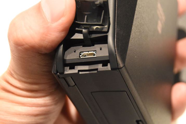 {@microUSBP[uɂobe[[dB3Ԃ̃t[dŖ160̃vg\