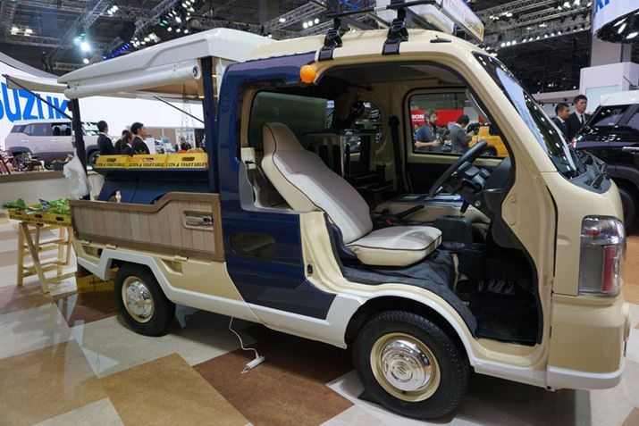 �y�g���b�N�ł͓���V�[�g�̃��N���C�j���O�ɂ��Ή��B���K�Ȏ�����Ԃ����˔����Ă���