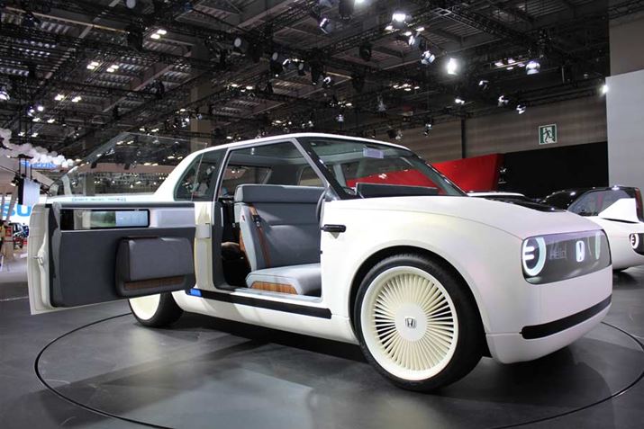 �z���_�uHonda Urban EV Concept�v�́A���q���W�h�A�Ƃ�������������