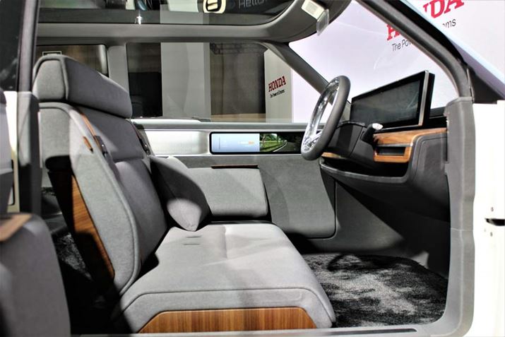 �z���_�uHonda Urban EV Concept�v�t�����g�V�[�g