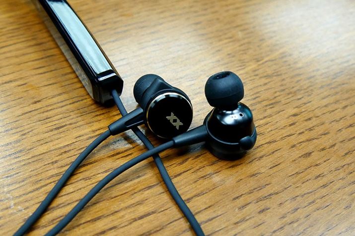 nEWO̓A~B10mmã_Ci~bNhCo[𓋍ڂ