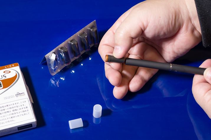 ���΂��J�v�Z���𑕒������J�[�g���b�W��{�́i�o�b�e���[�j�ɂ˂����ނ����Ŏg�p�\�Ȃ̂�������񓯂�