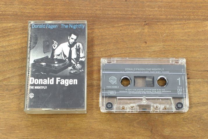 āAA[eBXg̉yAoJZbge[vŔĂ