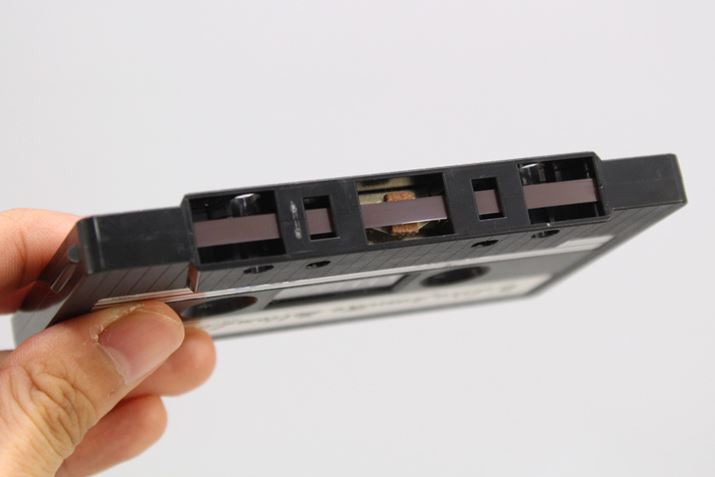 ̂hꂽe[v̕\ʁB̕𔼕găXeI^