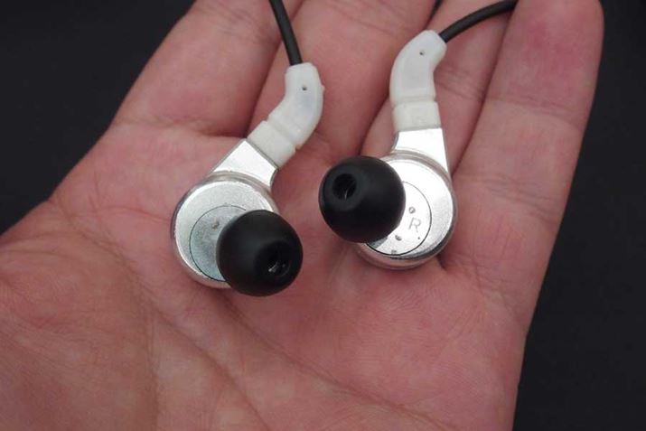 A~肾̃{fBɃ_Ci~bNhCo[1𓋍