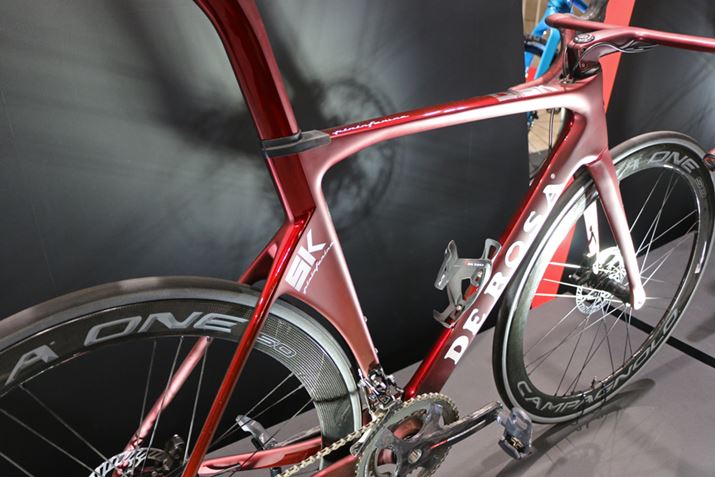 ̃fUCƁA͂ӎו̎dグ