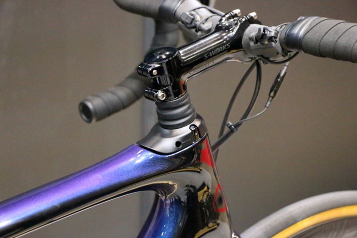 nhxXe̕tɂ́A20mmXg[ÑVbNAu\[o[𑕔