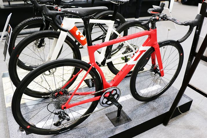 EɓWĂuSTRADAv̓GA`̃t[j[NBi44~