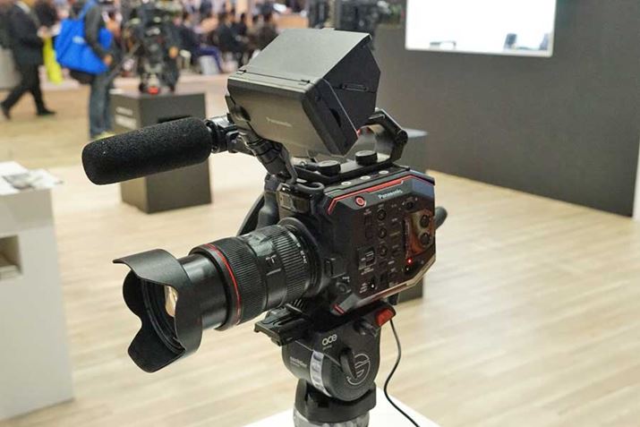 pi\jbÑfW^Vl}J̐ViuAU-EVA1v