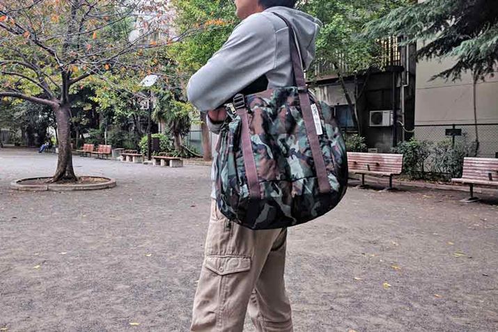 ���߉\�Ȏ������L�΂��ăV�����_�[�o�b�O�X�^�C��