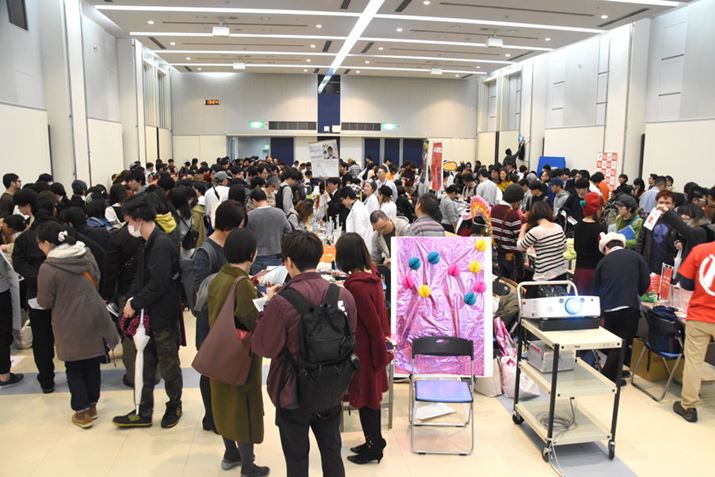 ̗lqBJÎԂ12:00`17:00łAnIAʐ^̂悤ɑ卬GI