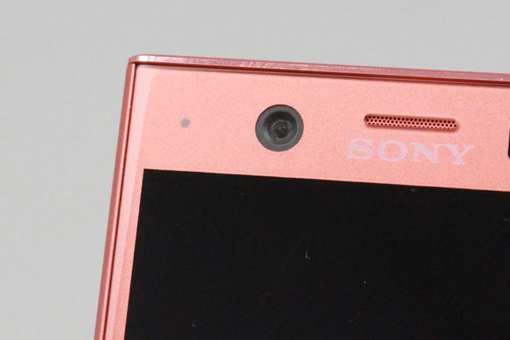 TuJɂ͈ႢAXperia XZ1 Compactɂ120°̉pɑΉ郌Yڂ