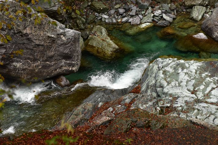 쉈̎R𑖂ĂԂ̒͂ƊmFłقǐ̐ɂ