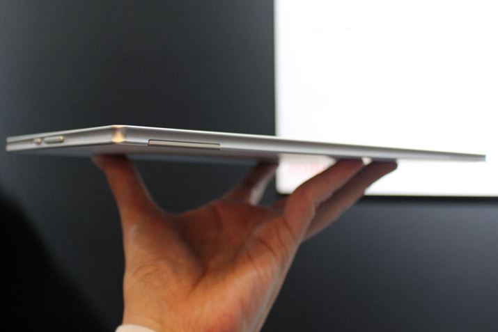 ͖6.9mmAdʂ͖441gƁA^т₷ƌy