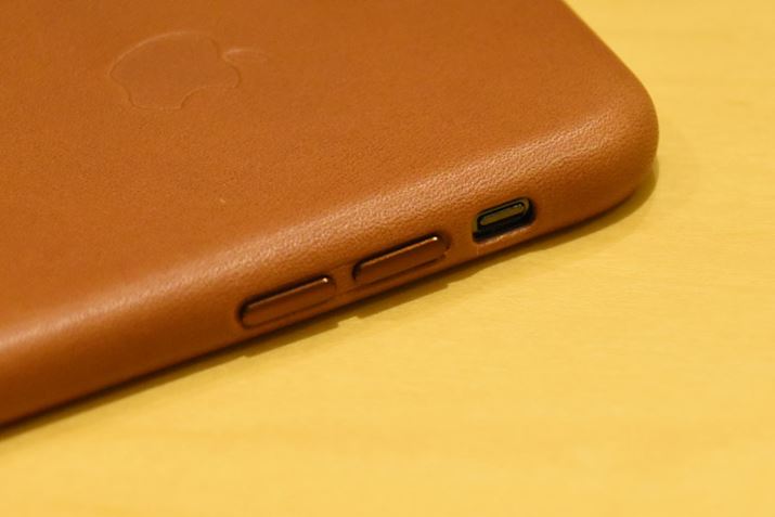 {^Jo[́AP[X{̂̐FƓnF̃A~jEBt̓d{^dl