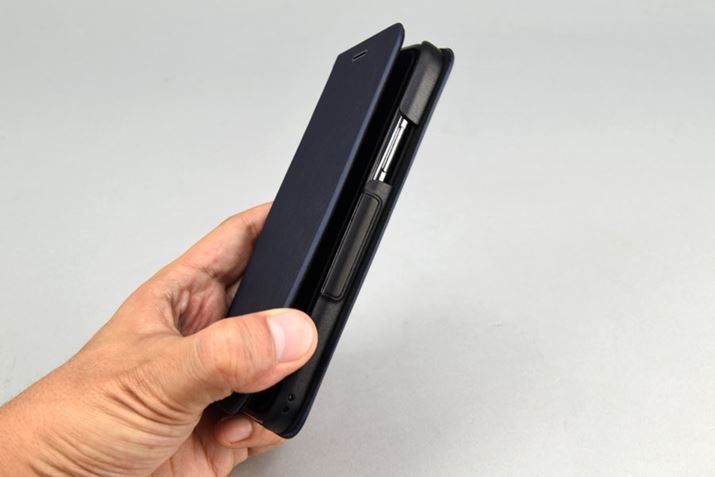 iPhone XȈԂŁAt^̕ӂ܂ŕ߂ƃX[vBʂɂ͎΂ڂAt^̓s^bƕ܂