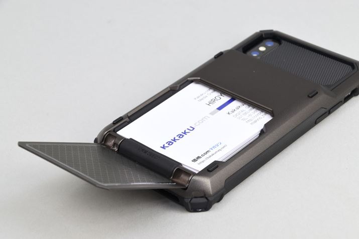 P[Xwʉɂ́AJ̃J[hz_[𓋍ځBhƎ23܂Ŏ[ł