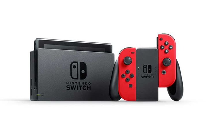 �}���I�̃��b�h�J���[�ɐ��߂�ꂽ�A���ʎd�l��Joy-Con���ƂĂ��N�[���B�͂₭���������ANintendo Switch�I