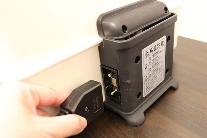 dR[h̐ڑ̓}OlbgŁAR[h̒1.8m