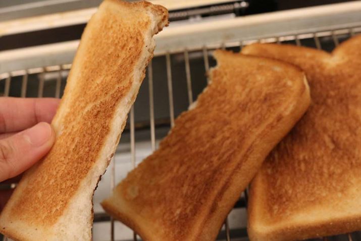 ʂĂAĂオ͏XBO͂ƁA͂ӂ̕ʂɂg[Xgł